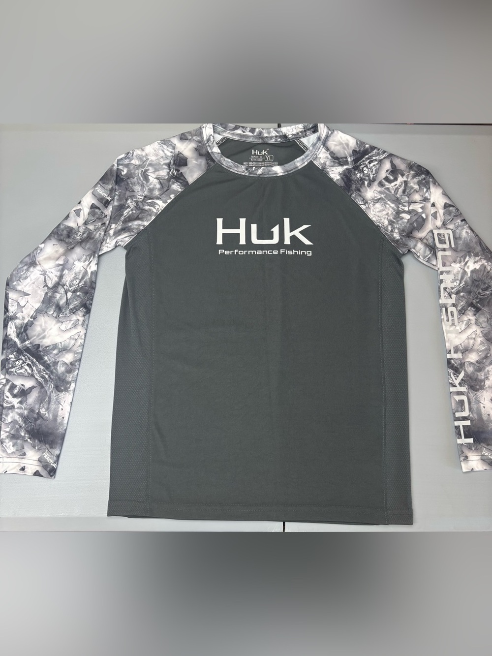 HUK Performance Fishing Shirt Size Youth large Gray Long Sleeve